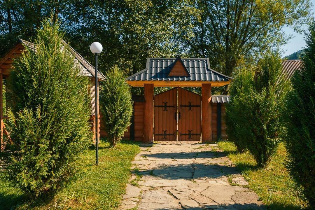 Gorycvit Hotel Verkhniy Yasenov ภายนอก รูปภาพ